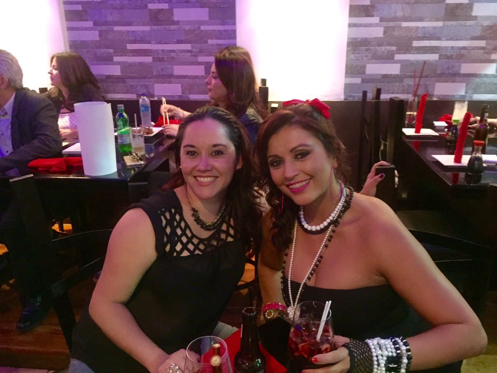 LaNegraCR's tweet photo. Aquí con la guapa de mi amiga @TutzyFF en @VinitoCR gracias por acompañarnos 😘 https://t.co/Bnrgme0hVZ