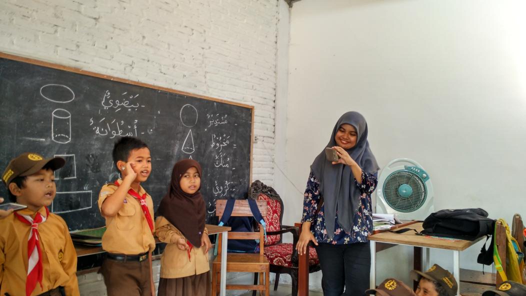 WelfareIDN's tweet photo. Haloo kita abis main main sama adik adik di SD Islam Al-Gufroh loh https://t.co/Y9P9yj5NNI