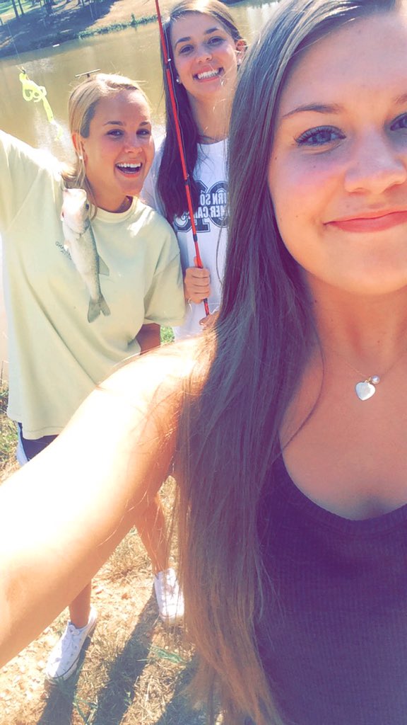 skylarkshack's tweet photo. Happy Birthday Sarah!!! Hope today was the best! Glad you have made it to 18!💗🎉🎈 https://t.co/WEhmAElgsy