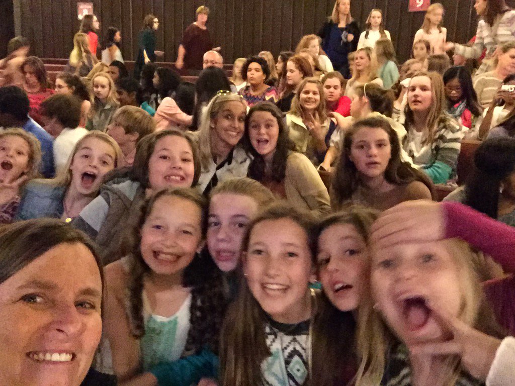 spainlg's tweet photo. Great fun today field trippin' in Nashville! @pizitzchoral  @pizitzmiddle put together a great trip!! #pirateproud https://t.co/RXHuLV2V8S