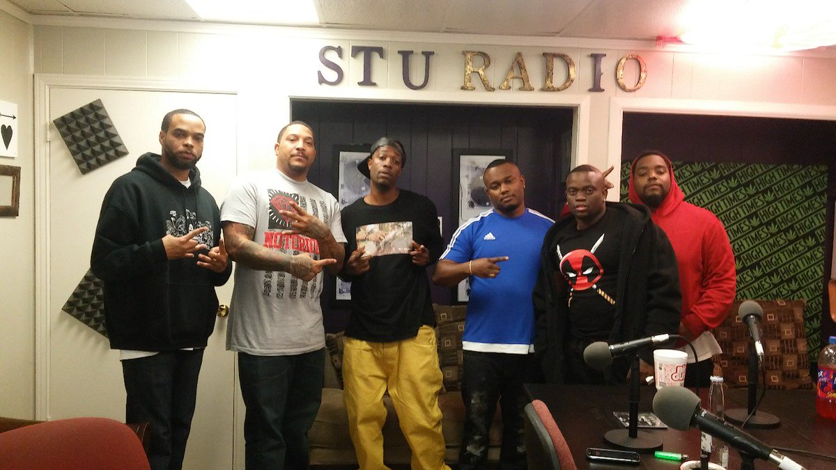 CHARLIEMOEtv's tweet photo. Stu'd Up @STU_MAG @TripleDIceB @big_won @Rook_RealLyfe @DEON_RealLyfe Shoutout 2 @LilFlip713 #RealLyfe #CharlieMoeTv https://t.co/ovG7tTR7Jx