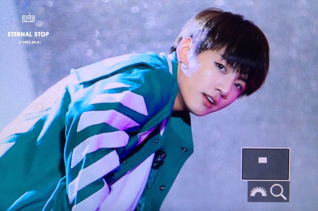 ETERNALSTOP's tweet photo. 151031 정국
#방탄소년단 #정국 #JK 
@BTS_twt 

총 맞은 것처럼... https://t.co/OfMhqKuAqF