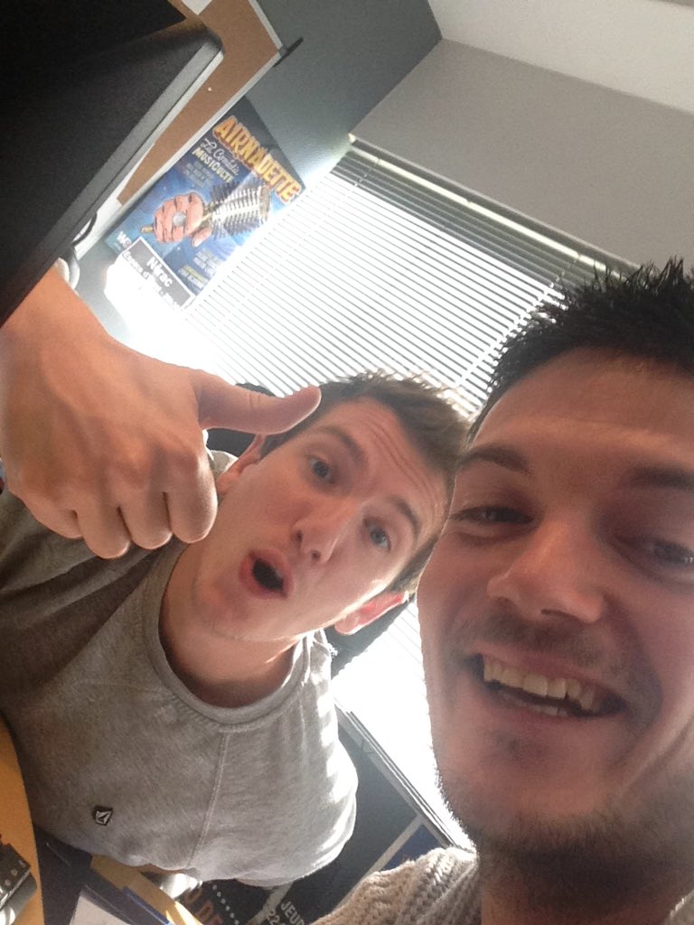 Petit coucou au poto @Fran4oi7 #Team47fm avant #SUASFP Cc. <a href="/DolbyEric/">Eric Dolby</a> #47fm #MatinaleSamedi