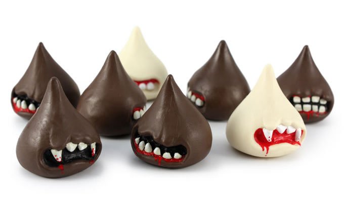 Chocolates's tweet image. Happy Halloween