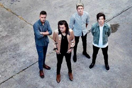 cvtcivana1's tweet photo. #OTRATour  
#WeDemandOnedirection France @onedirection https://t.co/Y5LhYgsPCu