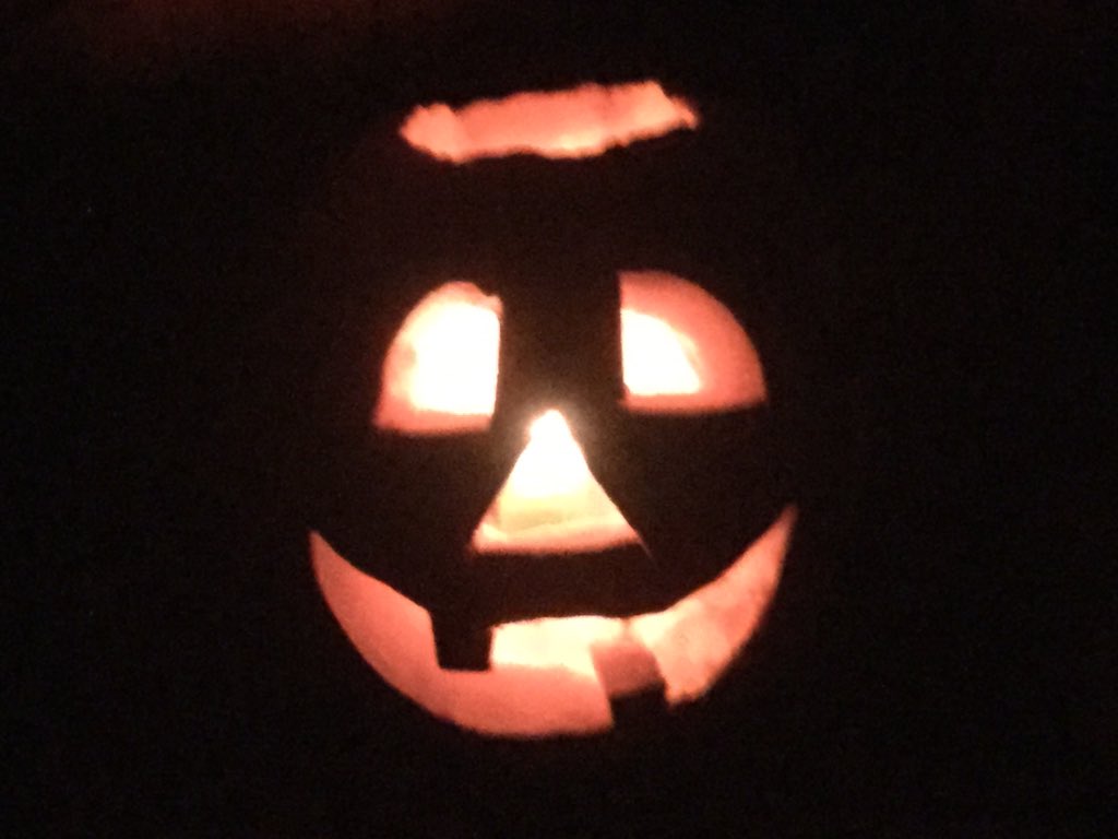 ModmenuLover123's tweet image. I made this jack o lantern for Halloween Today