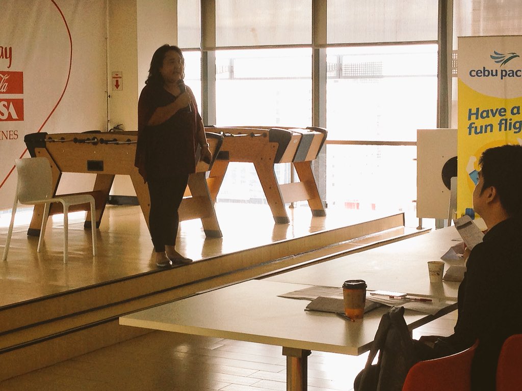 MarkProfTop25's tweet photo. @margot_torres on Marketing 3.0 with #MarkProfTop25 at #Coke happening right now. https://t.co/vT5lQ6AEaR