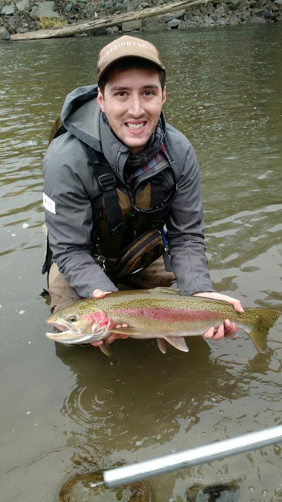 dicksonflyguide's tweet photo. Dan's first steelhead # dicksonflyfishing #steelhead #flyfishing #Speyfish https://t.co/smCV3USQUM