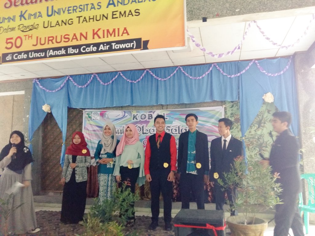 ATOMIC_14's tweet photo. Ini dia calon uda uni kimia 2015, who the next? Lets see🙆🙉 @himka_Unand @bemkmfmipa_UA #AtomicInkobal https://t.co/HF9mnblnbe