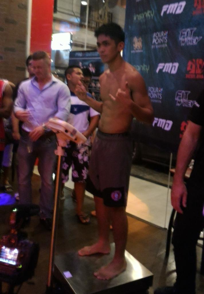 AJpyroMMA's tweet photo. Sokong anak Sabah wakil tunggal Malaysia akan berlawan di Thailand malam ini
#FMD7 #MMA #Bangkok
@KKCity @SabahInfo https://t.co/CtQLnm0vEJ