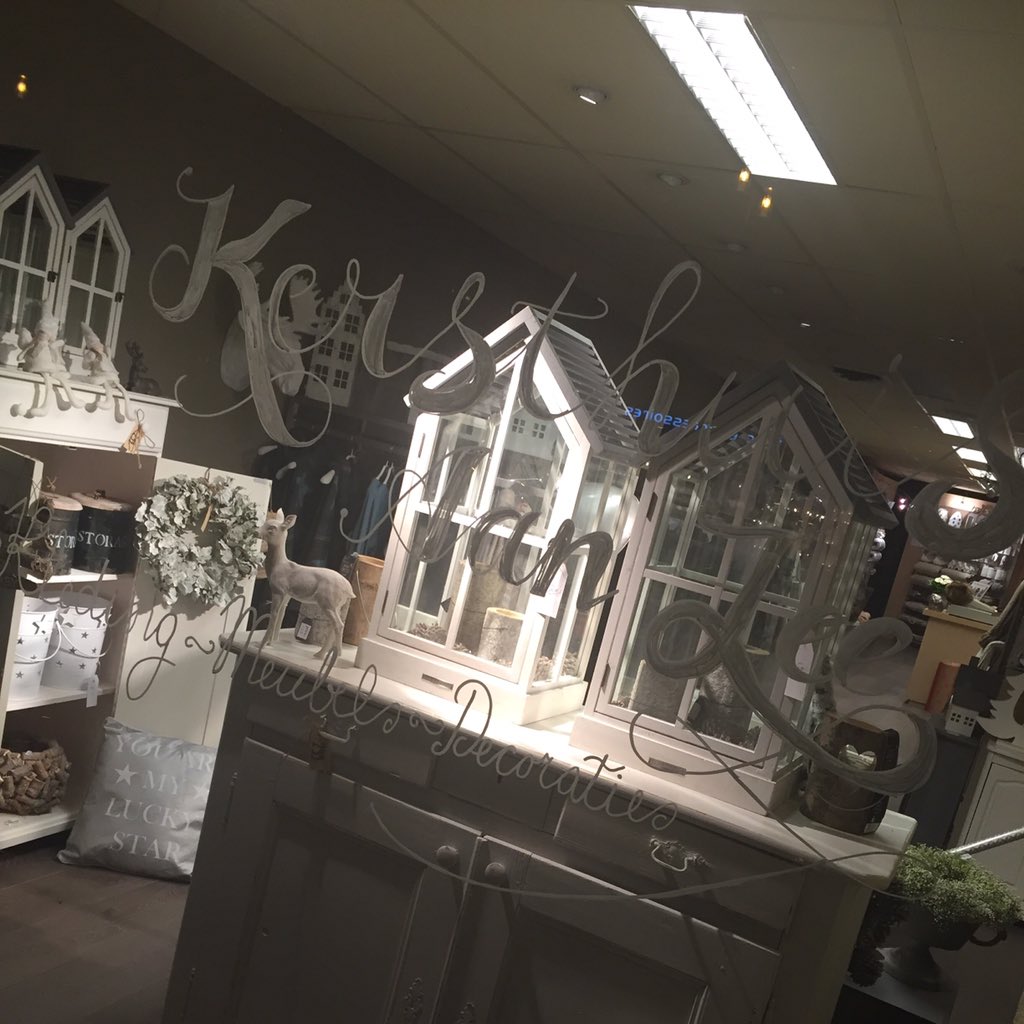 Pop up winkel kersthuis aan zee t/m eind dec. Mogelijk gemaakt door <a href="/beachboetiek/">Beach Boetiek</a> en #silk&amp;design #princestraat