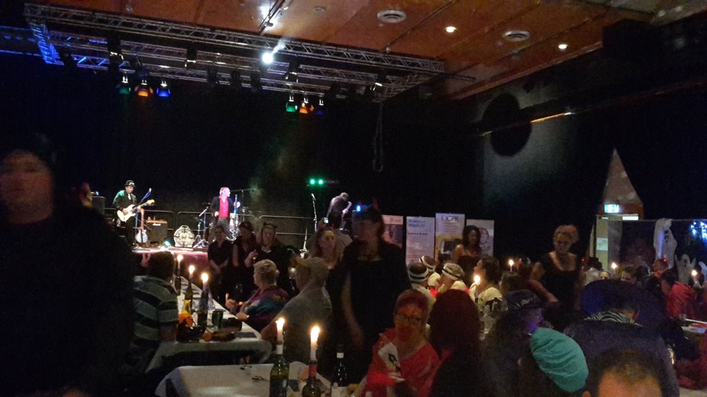 TheTengTheory's tweet photo. Who said ambos can't have fun? #traumed2015 happy Halloween!! https://t.co/EP7Dng1ncE