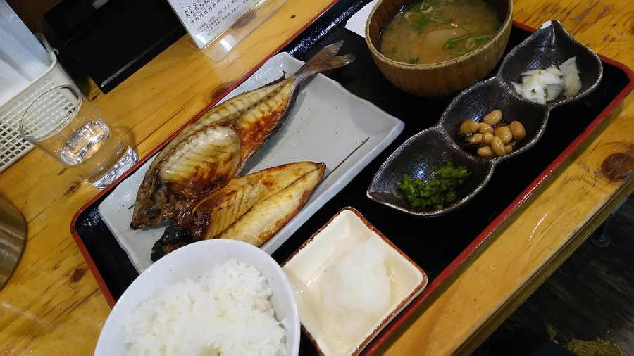 アイゴの食べ方は刺身が一番 味わいは さばき方や毒針の注意点も紹介 ちそう