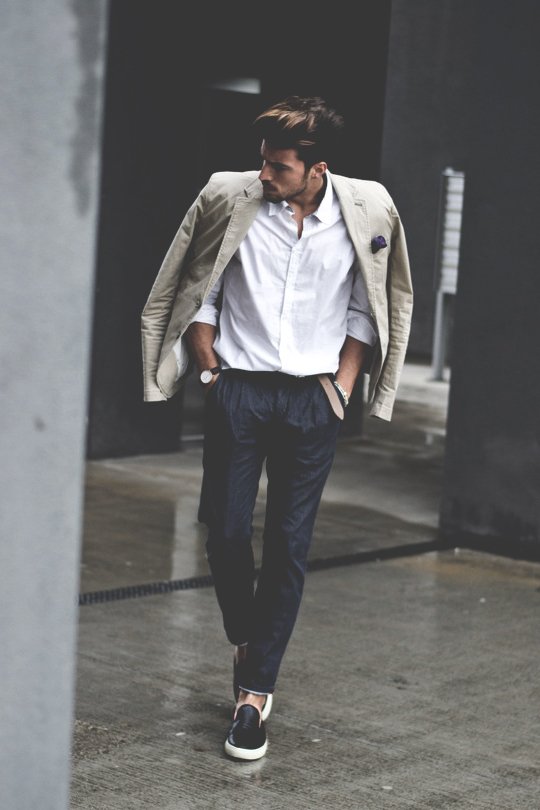 Sign up for our launch at manspurview.com to win one of 50 designer watches we'll be giving away #Mensfashi…