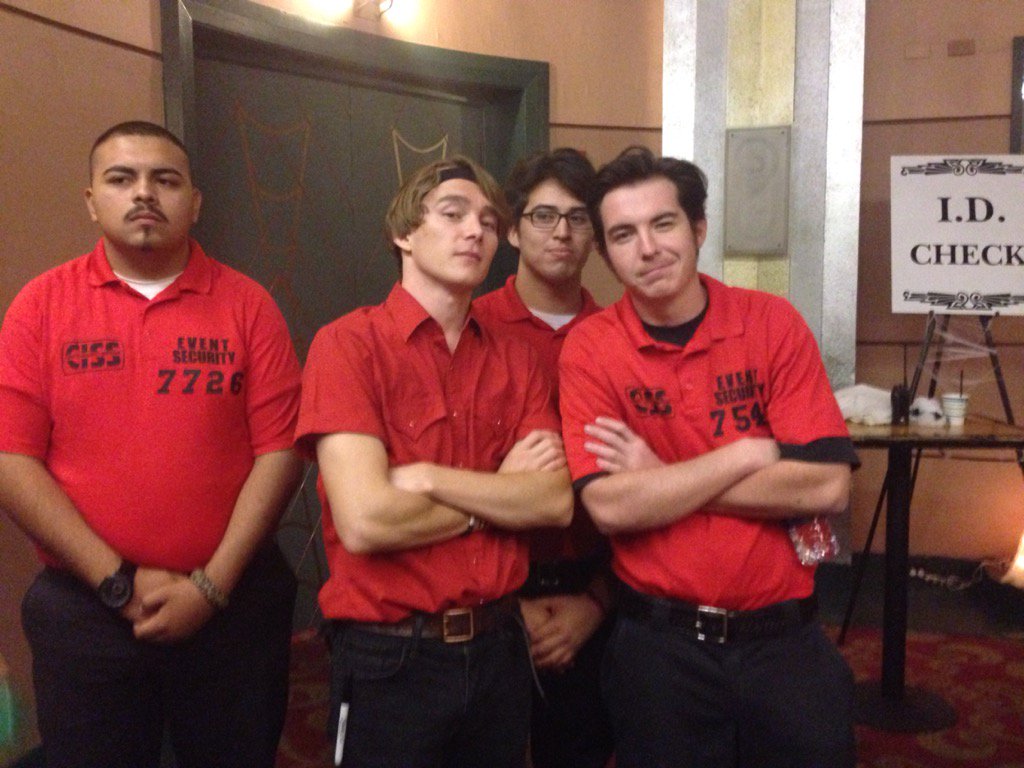 juliequips's tweet photo. Men in red - don't mess w #HarryHayes of @IrontomBand https://t.co/fvQ5hfJJMZ