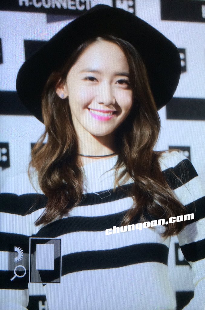 [PIC][31-10-2015]YoonA khởi hành đi Đài Loan để tham dự Fansign cho thương hiệu "H:CONNECT" vào sáng nay - Page 6 CSoZ9ZgUEAATCNj