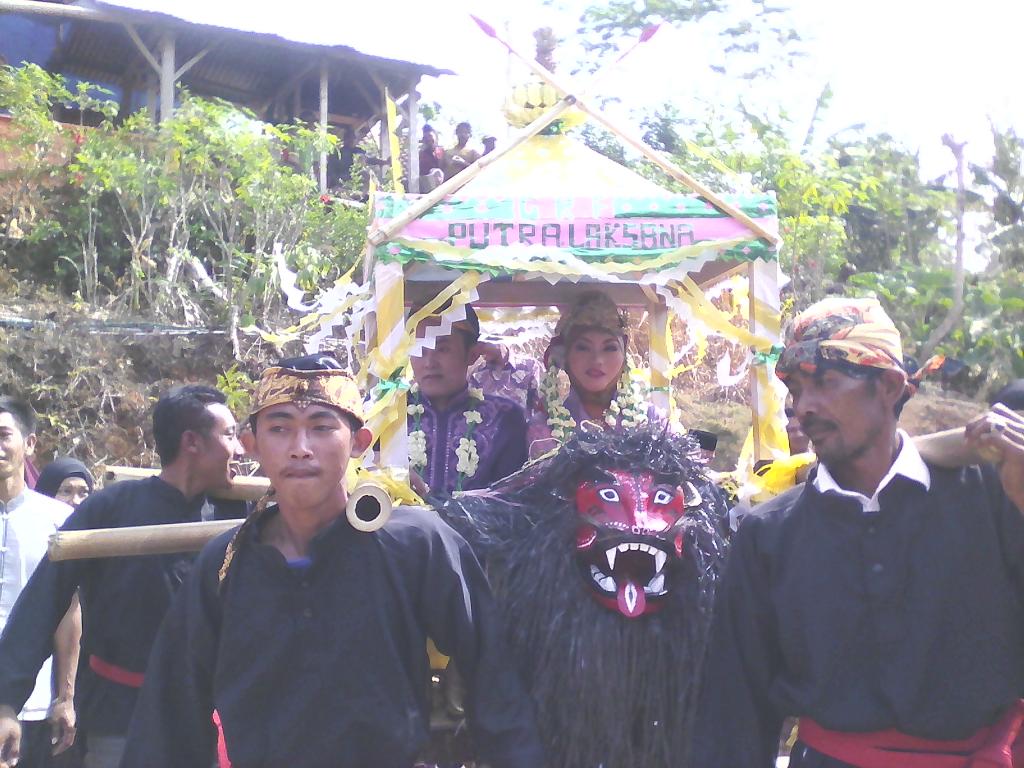 ayandi17's tweet image. Lmya sru jg.... Acra reog snda di pernikhn tm..