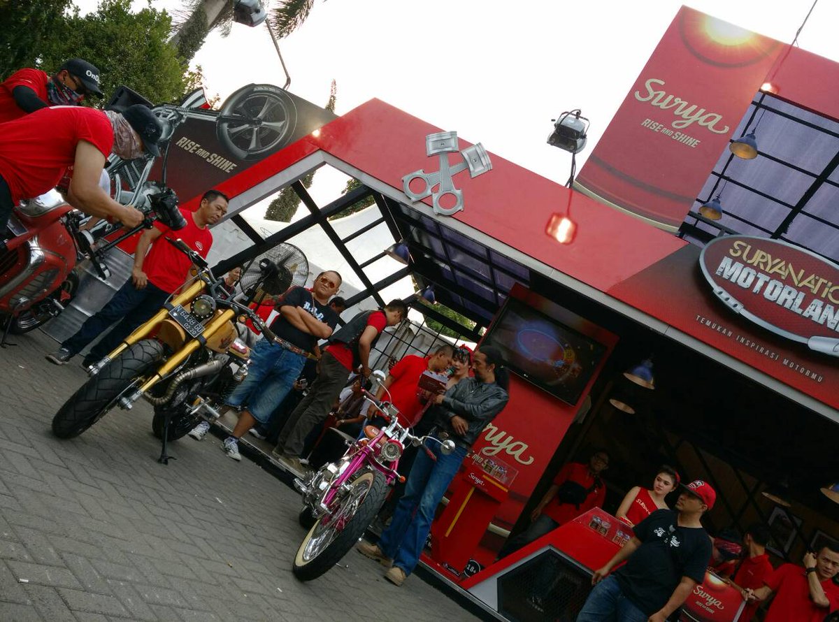 Presentasi beberapa peserta kustom bike contest yang ada di #suryanationmotorland Malang.