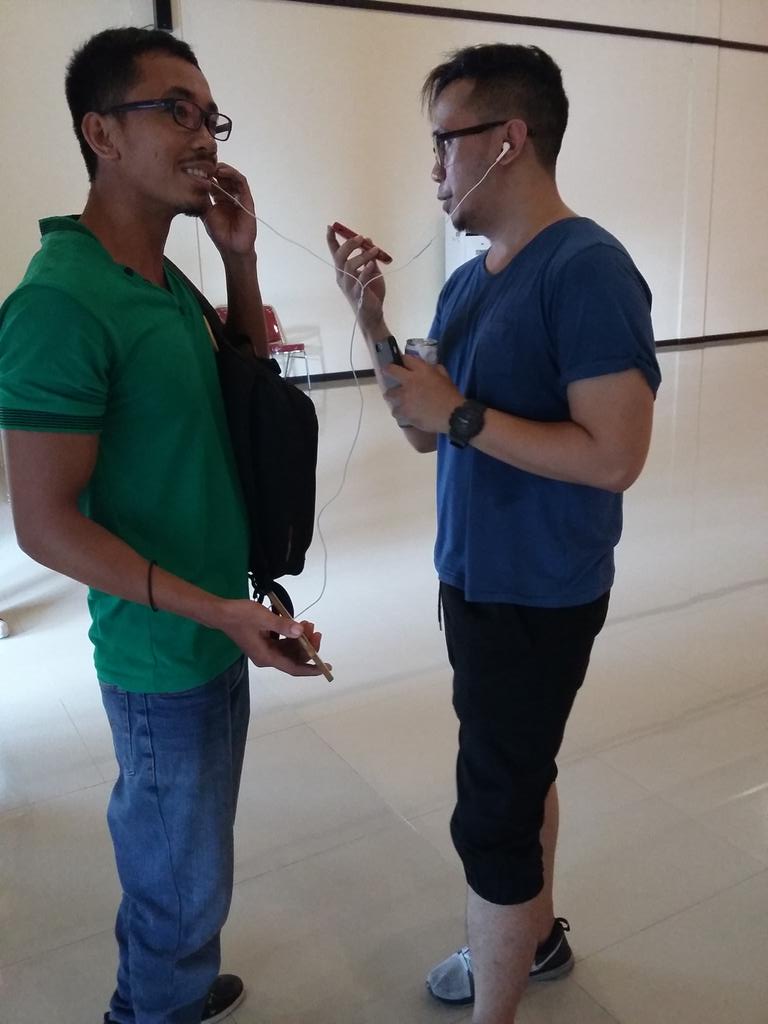 Interview wif <a href="/ADERA_ega/">ADERA</a> buat acara nanti malam! <a href="/MagnaFKUnram/">MAGNA FK Unram 2017</a> #livereport