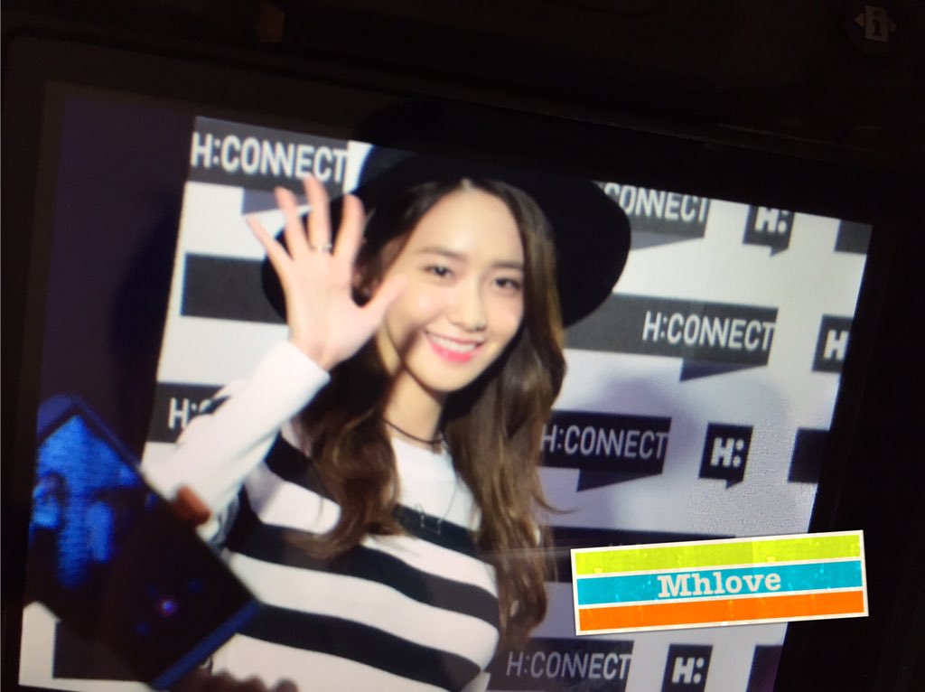 [PIC][31-10-2015]YoonA khởi hành đi Đài Loan để tham dự Fansign cho thương hiệu "H:CONNECT" vào sáng nay - Page 4 CSodVXnUwAAZdf-