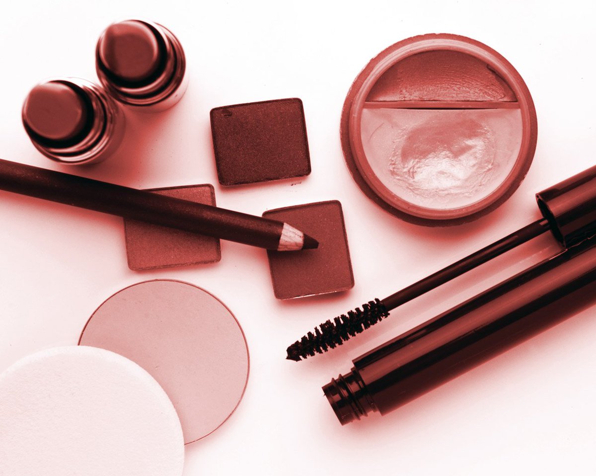 branddify's tweet photo. So which of these is your must have 'Daily Makeup' product? #makeup @cosmetiks_EN @POPSUGARBeauty @Makeupdotcom https://t.co/0PIBuPptQy