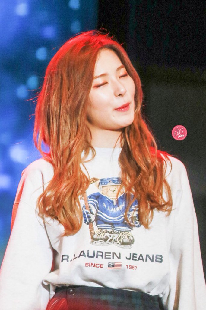 SeulgiUpdates's tweet photo. [HQ] 151028 RED VELVET #Seulgi  @ Seoul Brand Proclamation Ceremony
cr: IS9194 https://t.co/2RDp9Aq1NA