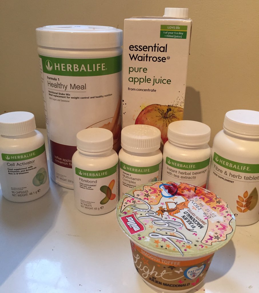 rickst912's tweet photo. RT https://t.co/AZARkEL9E6 #day18 #21dayshakechallenge #herbalife #cr7 #fibrebond #fibreandherb #cellactivator #f… https://t.co/nMk4tjNhGc