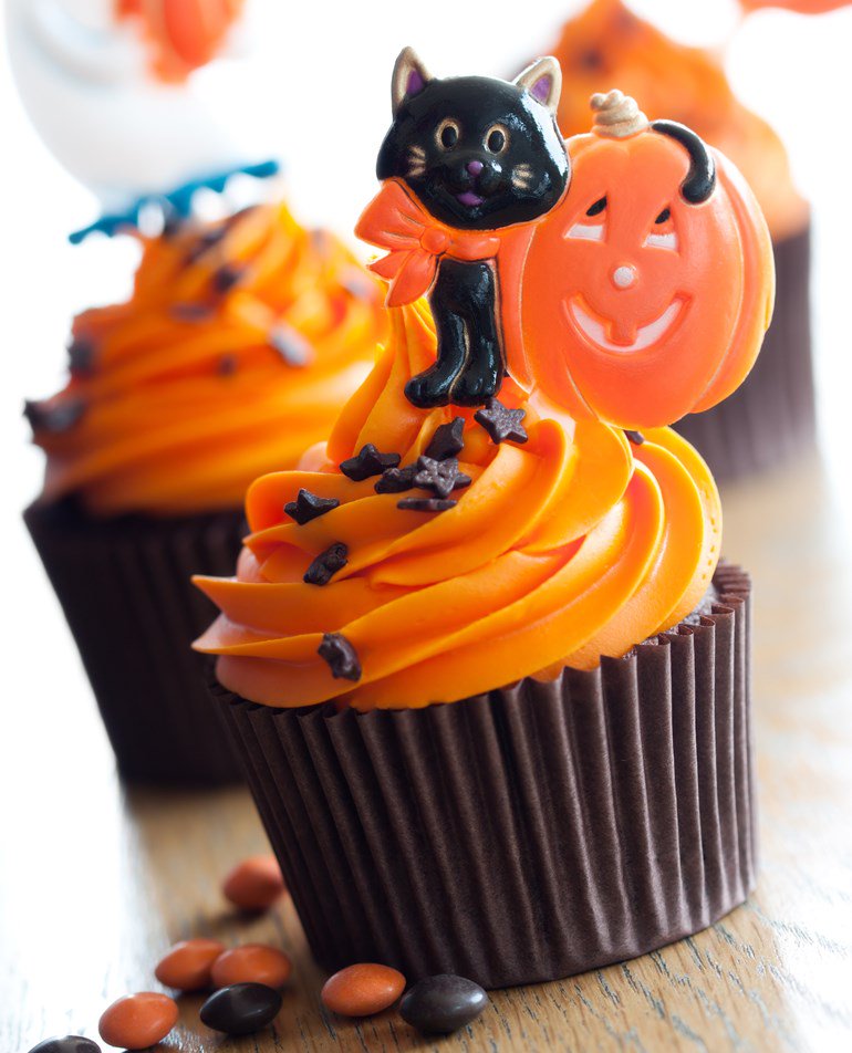 ATOimports's tweet photo. #HappyHalloween Have fun in this spooky day! #celebration #treatortrick #pumpkinsweets #candy #lotsoffun https://t.co/Mj7diInOq3