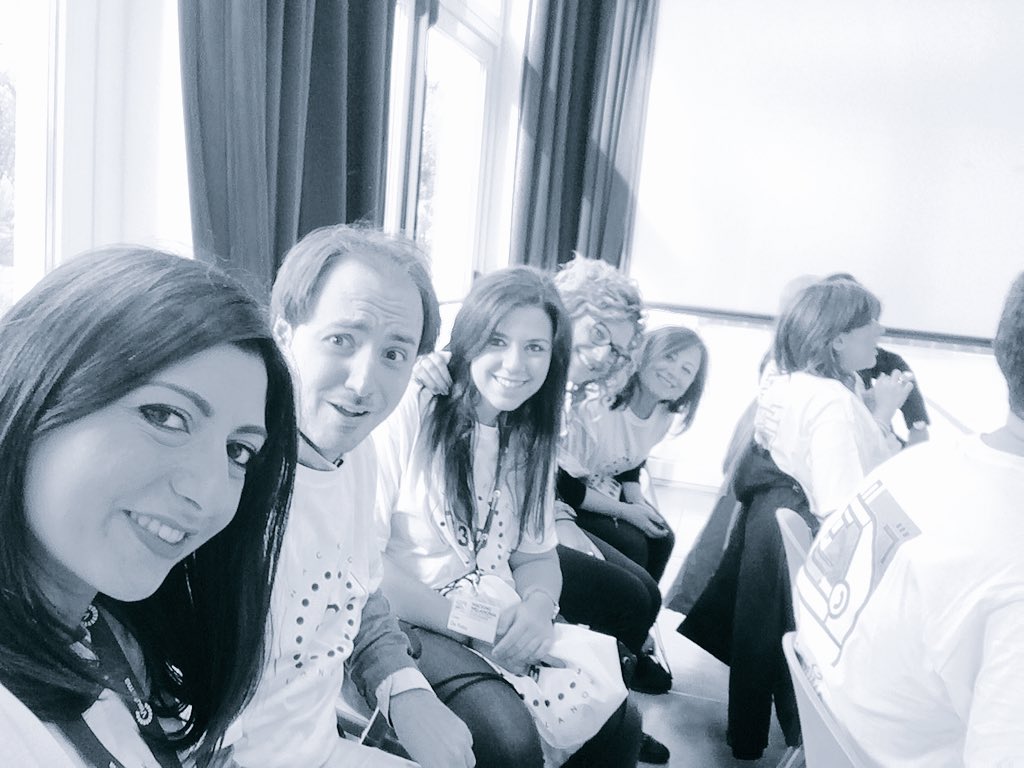 PedutoTiziana's tweet photo. @gayafairy @anna_masara @catemazzella #hackathon #hackingmelanoma https://t.co/kVE9HLKj52
