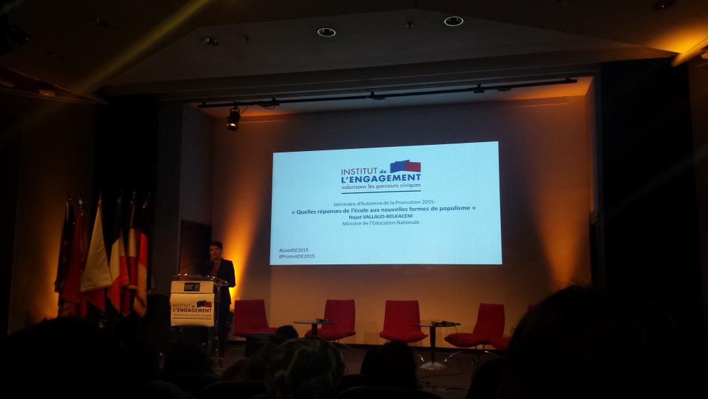 alex_valensi's tweet photo. @najatvb @i_engagement pour parler des réponses de l'#école aux nouvelles formes de #populisme... #LiveIDE2015 https://t.co/L0lg05TWpQ