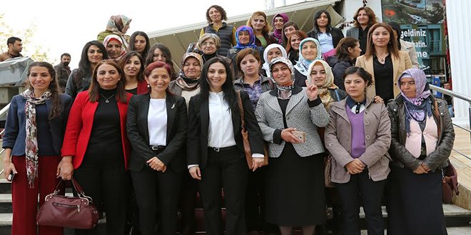 vantvhaber's tweet photo. Kadınlar Van Kahvaltısı'nda buluştu
https://t.co/uX2n6ubXBY https://t.co/aqLFeKL1A5