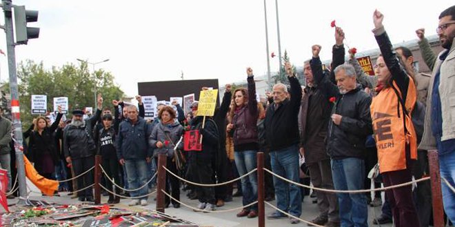vantvhaber's tweet photo. 'Katillere ve katilleri destekleyenlere oy vermeyin'
https://t.co/7sTg9HxN84 https://t.co/SZ9Ztg8eUB