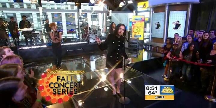 ddlovato1love's tweet photo. Demi Lovato on stage at Good Morning America - October 29th
#DemiLovato #DemiOnGMA #Confident #ConfidentToNumber1 https://t.co/AxXvggmakV