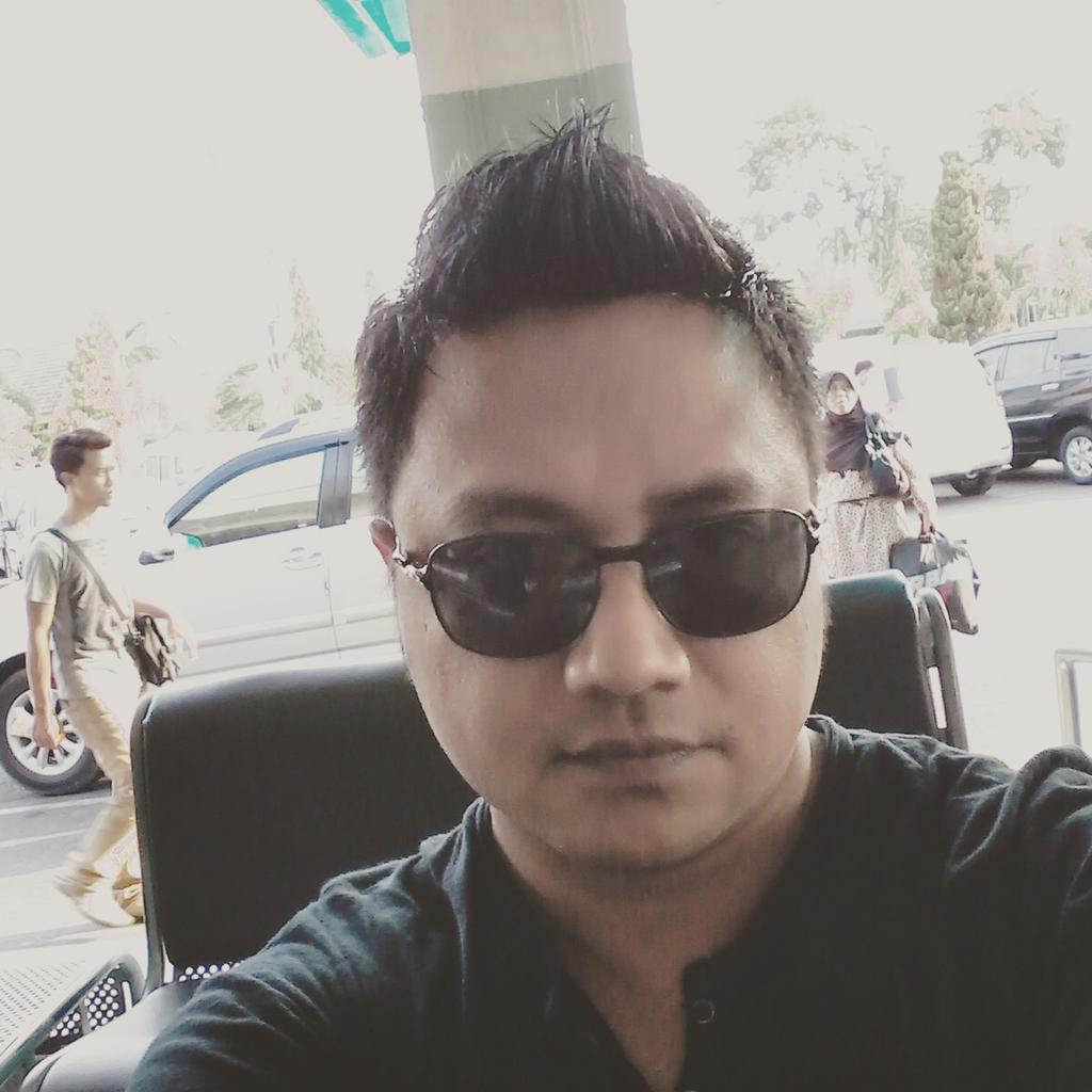 fidhi firstalla tweet media