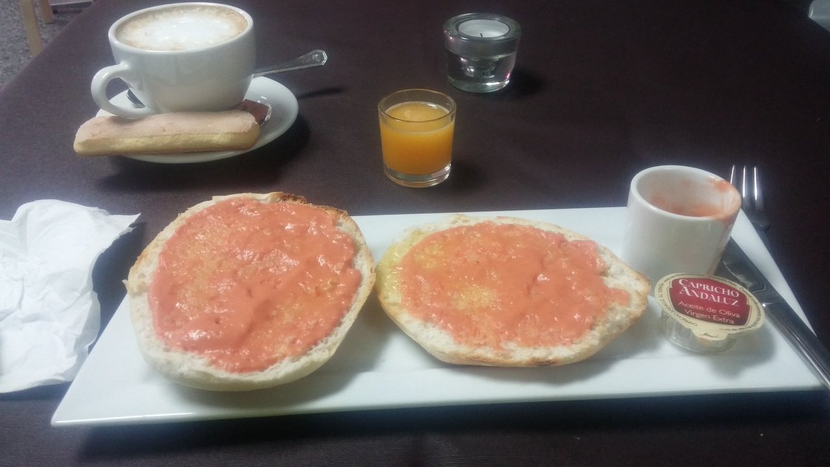 Que llegas 1 hora antes al trabajo... pues vuelves a desayunar... habitos saludables, entreno, alimentacion y dsknso