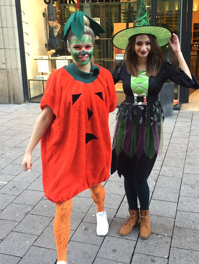 ShirinDavid's tweet photo. Happy Halloween 😂🎃✨

#throwback w/ @PaolaMariaONE https://t.co/SgAxXXdXpa