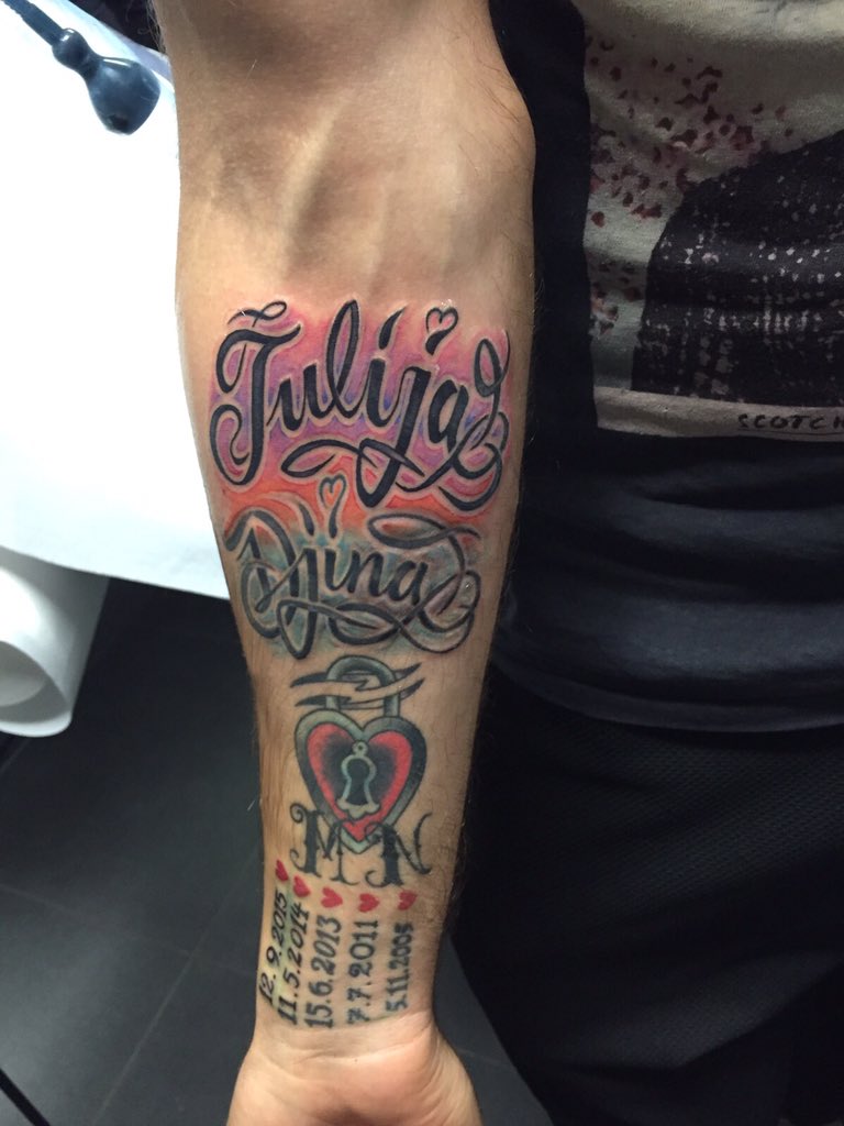 Tomovic's tweet image. Julija e Djna emozioni indelebili! 

Grazie agli amici di Nexus Tattoo di Firenze 🔝👍