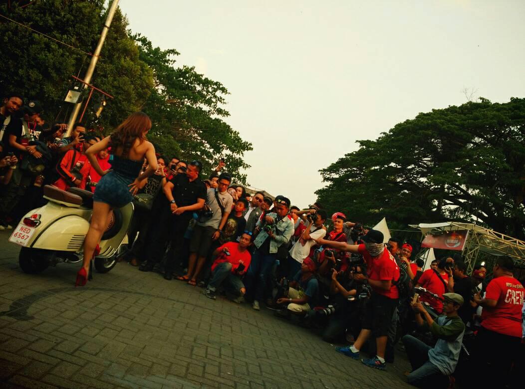Semakin sore semakin rame the vintage girls pun mulai beraksi,sore ini semakin seru di SURYANATION MOTORLAND Malang