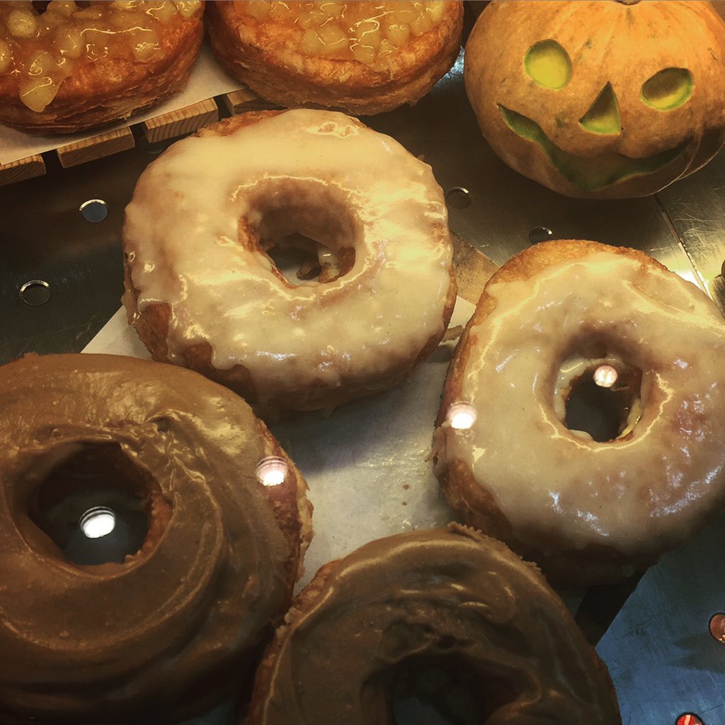 scarsdale_ph's tweet photo. How's your Halloween so far?
#scarsdaleph #artisanaldelights #croughnuts #halloween #trickortreat https://t.co/hZnyYWMIKx