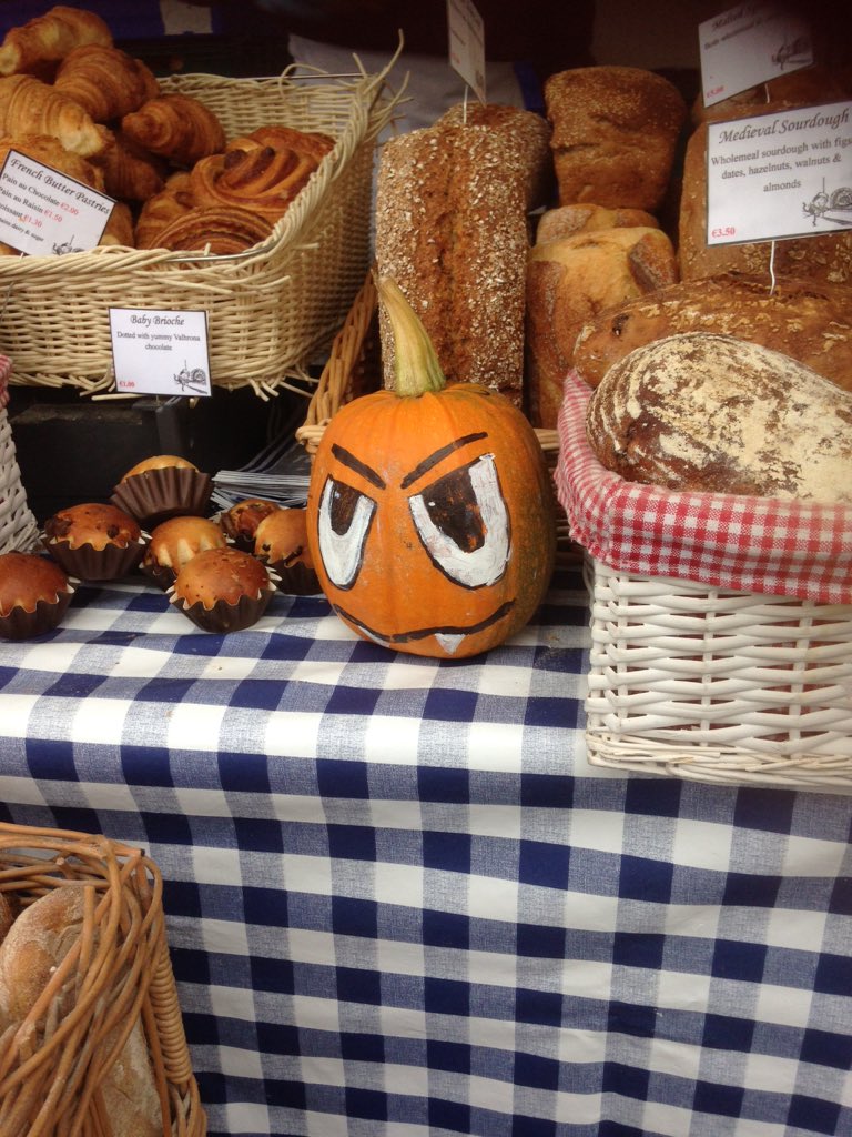 ArbutusBread's tweet photo. Don't make me bite you #naughtcorner @MidletonFarmers https://t.co/5CFDVk91UU