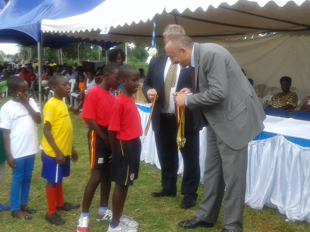 Sambannz's tweet photo. Giving out Medals to the Winners is The Italian Rep to Uganda.#TalentedAndAble @corsuhospital https://t.co/snM35VccX0