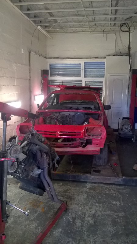 absolute_car's tweet photo. Go grease lighting! Progress on the manta, all stripped down and ready for alot of welding. https://t.co/m8qVQ5daHx