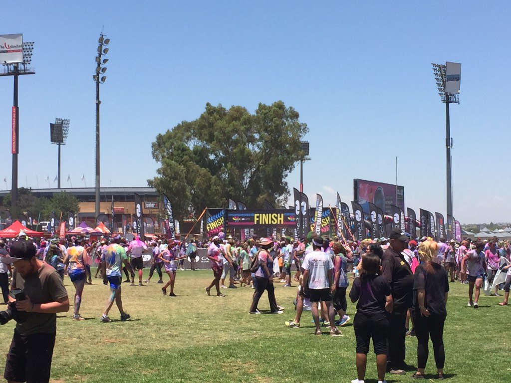 nelcharl's tweet image. #CapitecColorRun Pretoria
People coming trough finish-line. What a fun event! All shape &amp;amp; sizes. All the same color