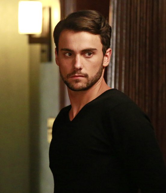 FilEsteves's tweet image. Tom Daley with a beard #tomdaley #HowToGetAwayWithMurder