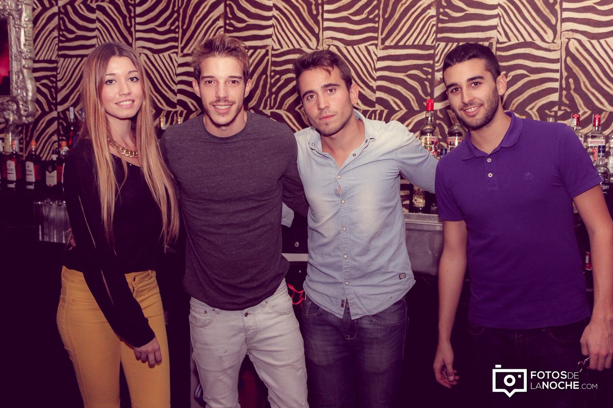 fotosdelanoche's tweet photo. Acabamos de subir a nuestro facebook (https://t.co/YeXi11a3Mt) las fotos de ayer en @LioDiscoteca https://t.co/BXf6rYV5FE