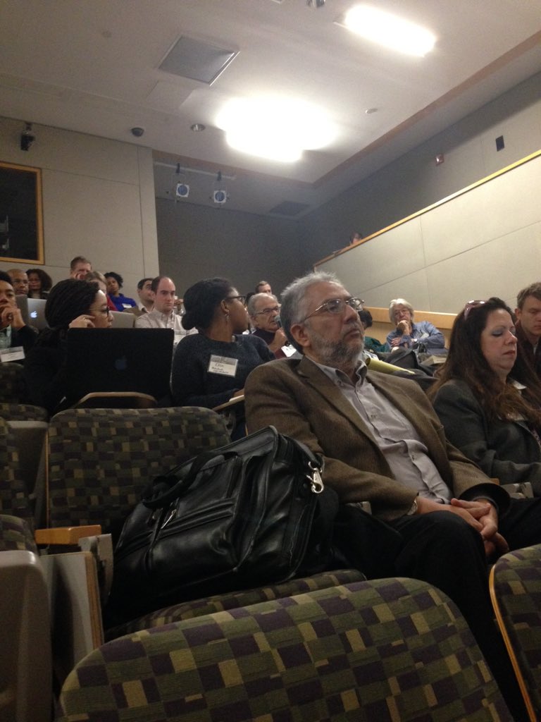 araujohistorian's tweet photo. Questions, answers and comments of the panel"Second Slavery" during #GLC2015 https://t.co/1Fi0QFggnT