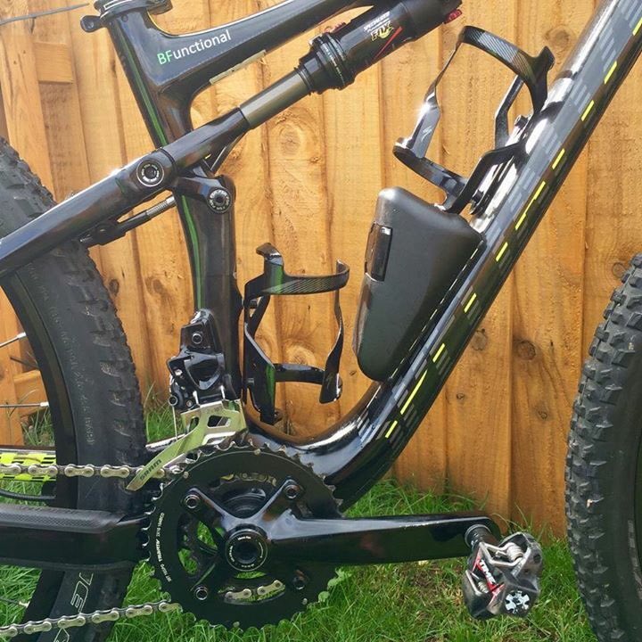 TriFowler's tweet image. For Sale:Specialized Epic Comp Carbon. Small 
Excellent condition. 
Incl: SWAT Technology
Excl: Pedals
Price: £1900