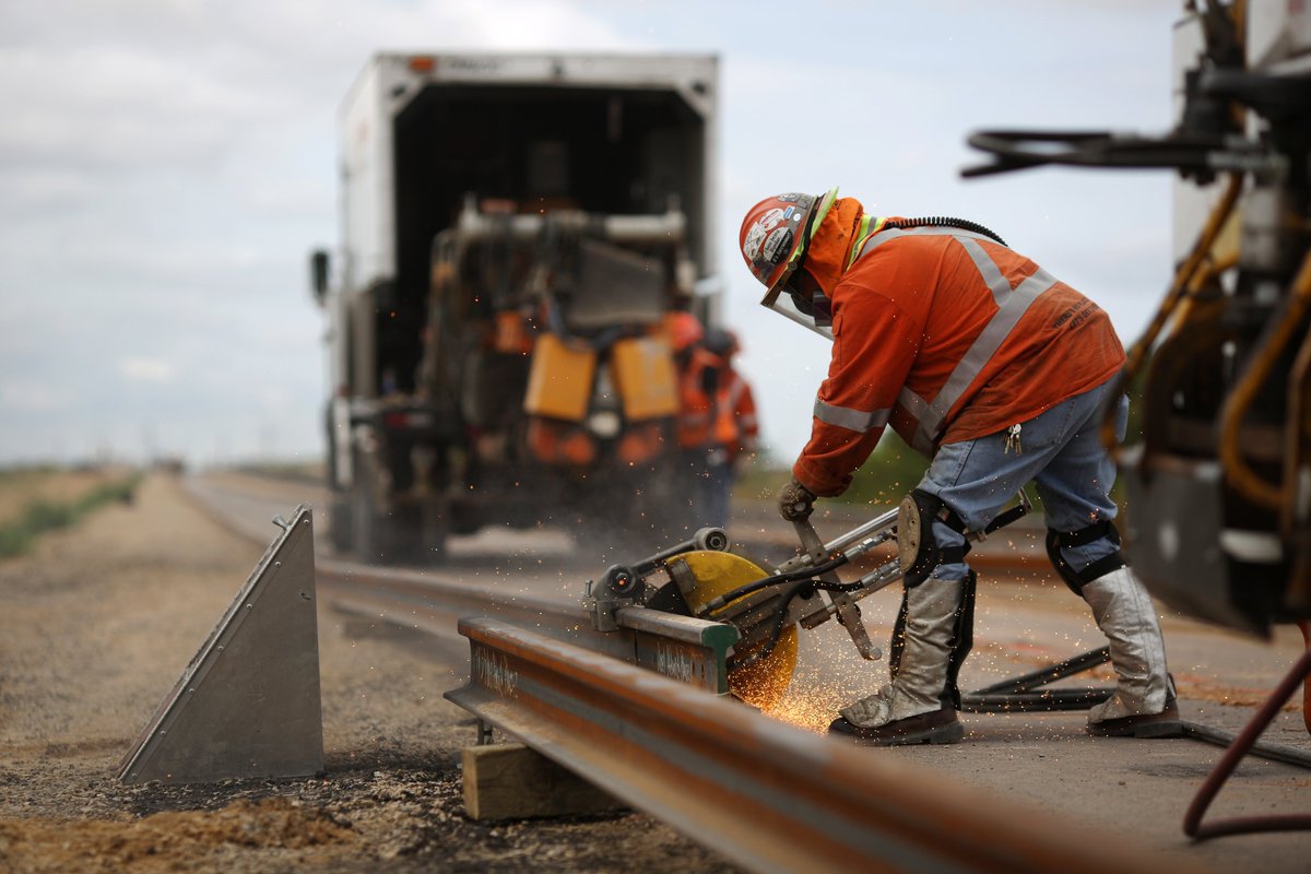 BGOV's tweet photo. Is Congress working to fix America's infrastructure? @RepJohnDelaney joins #BGOVBuild Thurs https://t.co/PiEuMA76R8 https://t.co/xT84fPcpio