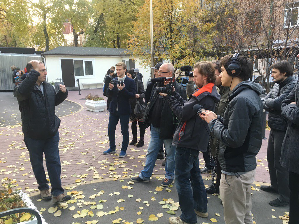FindingBabel's tweet photo. David leading a film sound Master Class @Molodistfest #FindingBabel https://t.co/Pr4afGFzoO