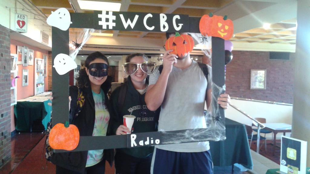 WCBG_Media's tweet photo. Happy Halloween from #WCBG &amp; supporters! Stay safe, get wicked , &amp; get spooky 🍊🍊🔥👻👽👿💀👐 https://t.co/p9BBCwxMrM